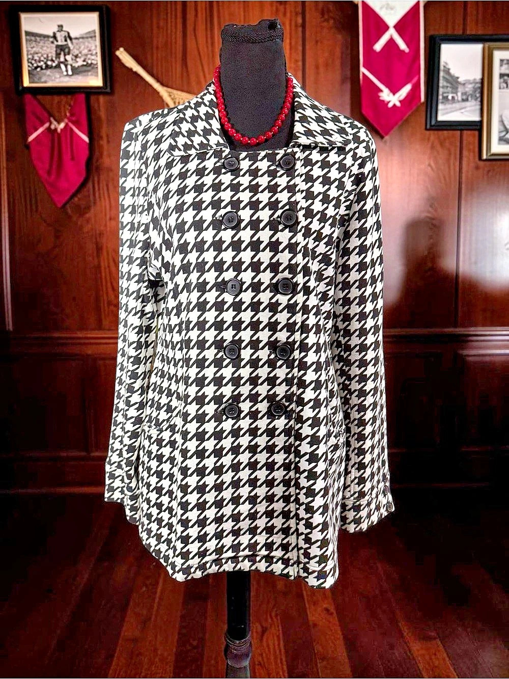 Currants Houndstooth Trench Coat in Black & White Large